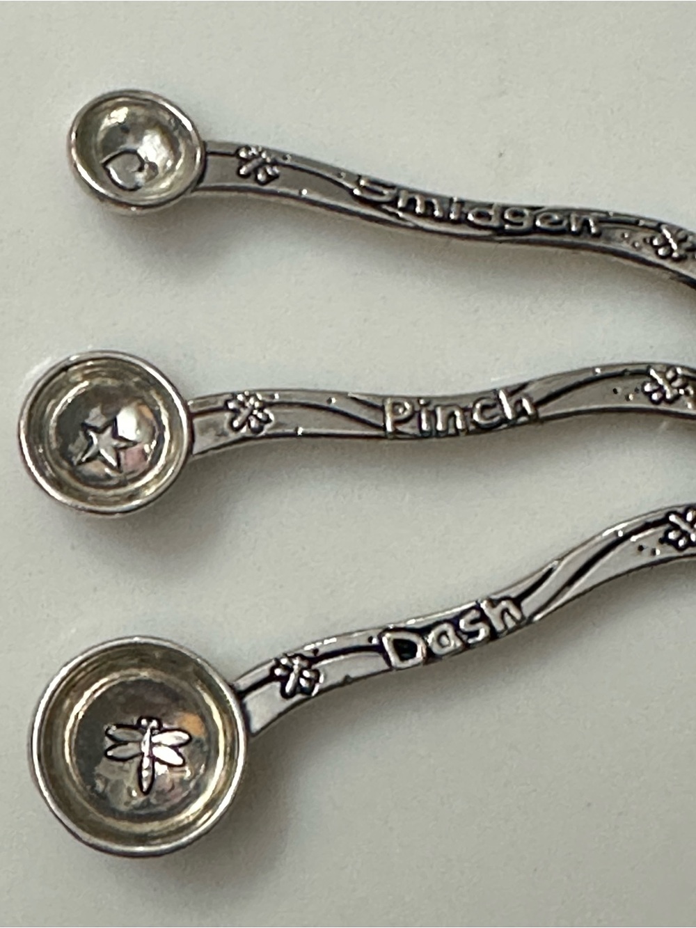 ganz frog dash pinch smidgen measuring spoon set with hook - Picture 2 of 7